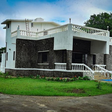 Whispering Woods Villa And Eco Farms Lonavala Exterior foto